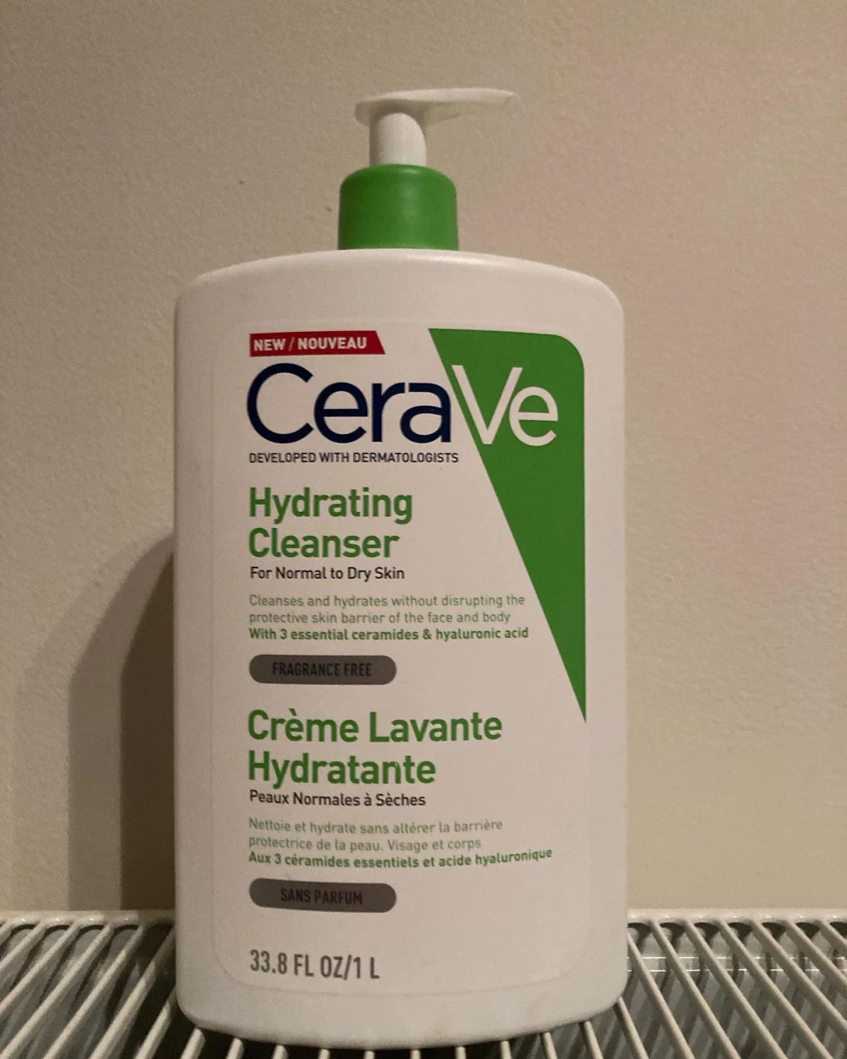 Hydrating Cleanser - review image