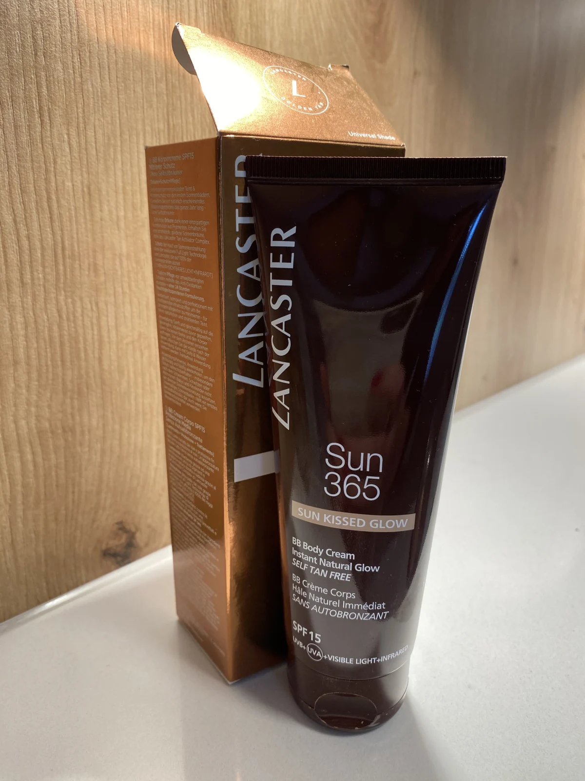 Lancaster SunCare 365 Sun BB Body Cream SPF15 BB Cream 125ml - review image