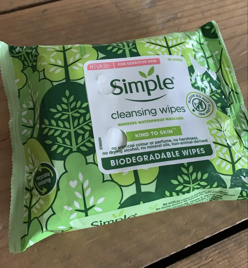 Cleansing Facial Wipes - review image