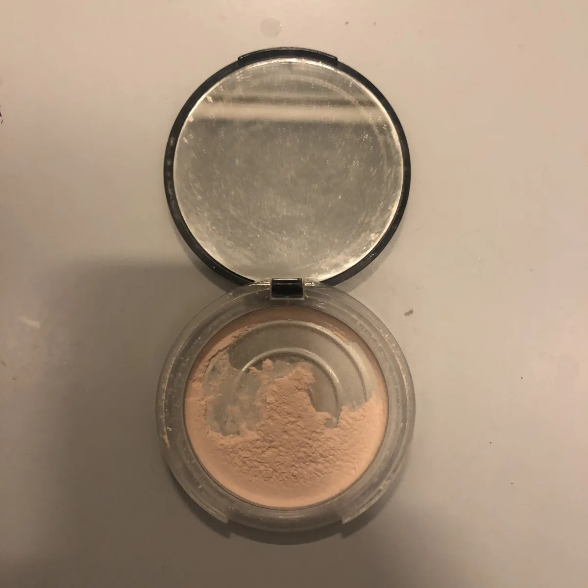 Prime And Fine 010 Translucent Mattifying Waterproof Powder - review image