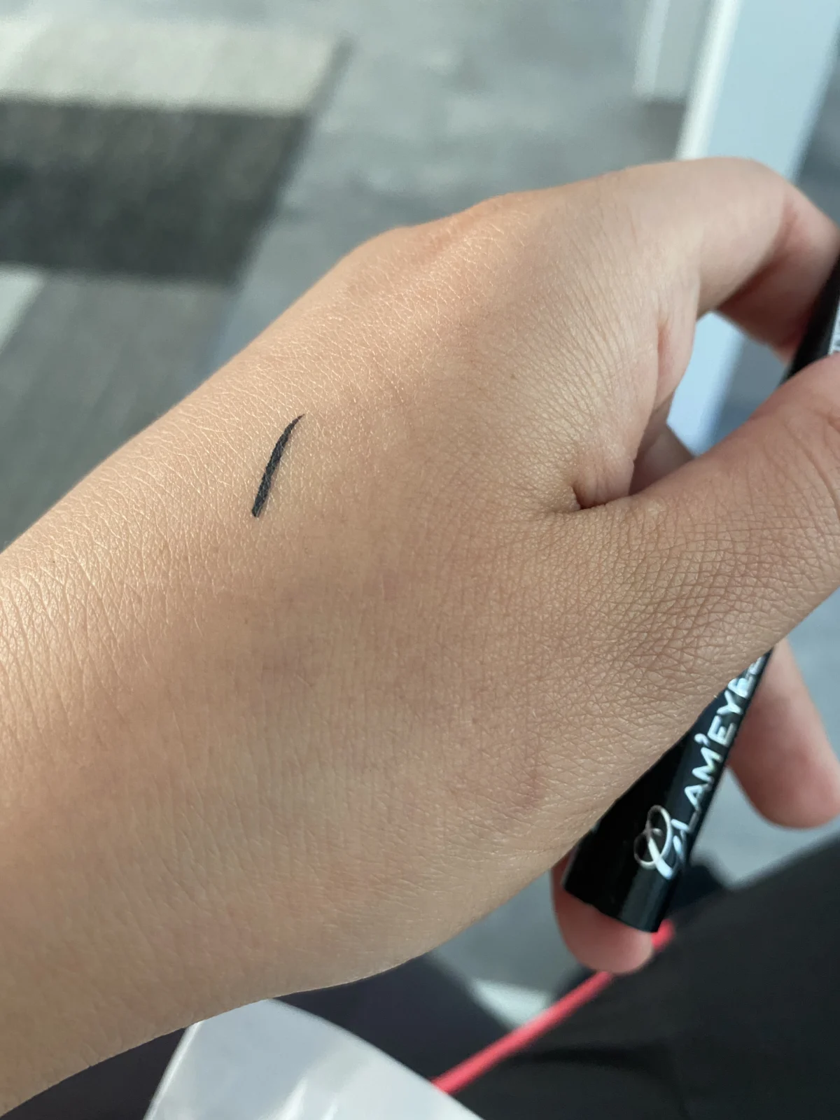 Glam'Eyes Professional Liquid Liner - review image