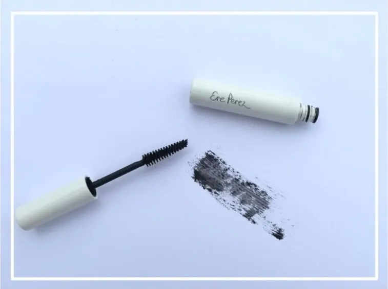 Avocado Waterproof Mascara Zwart - review image