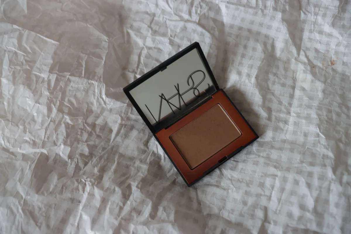 Bronzing powder - review image