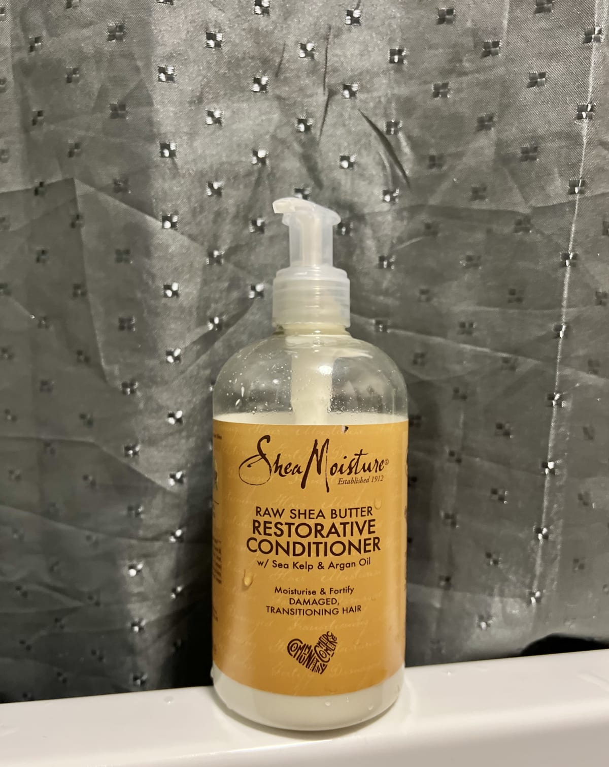 Shea Moisture Raw Shea Butter - Conditioner Restorative - Krullend Haar- 384 ml - review image