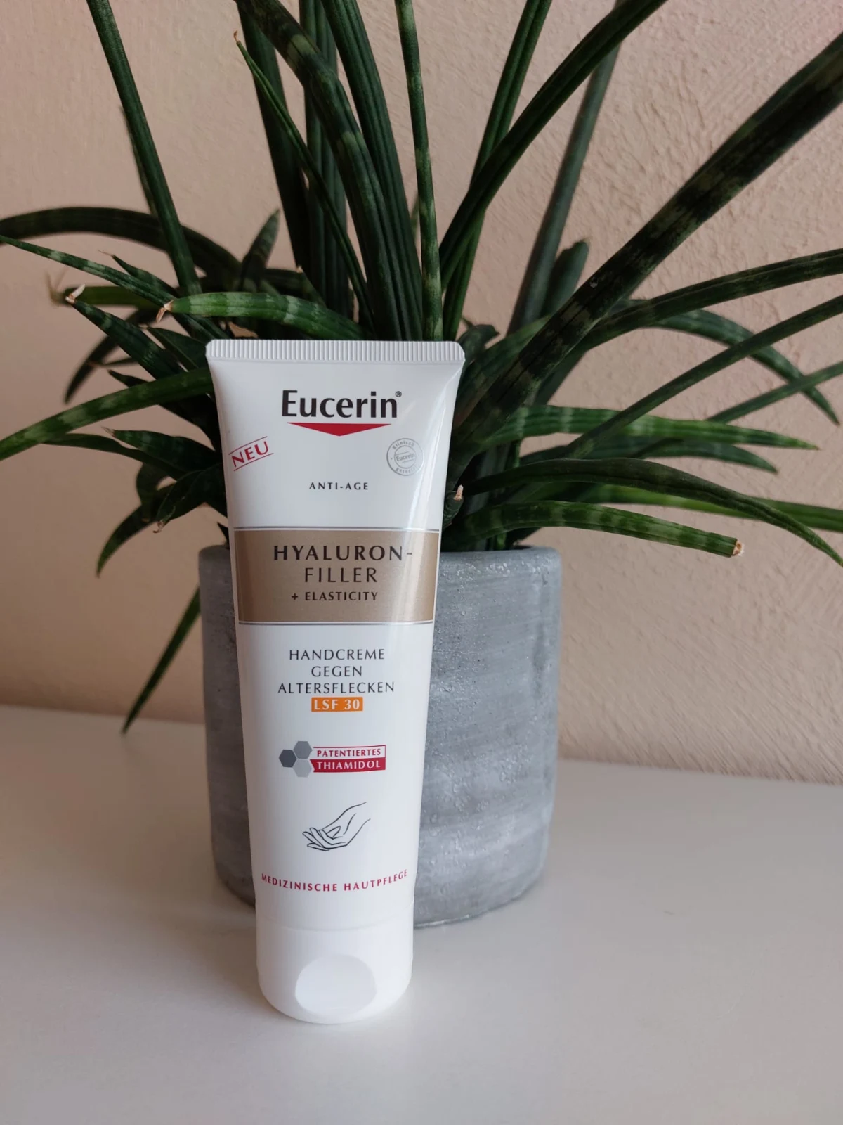 Eucerin Handcrème Hyaluron-Filler Elasticity SPF30 - review image