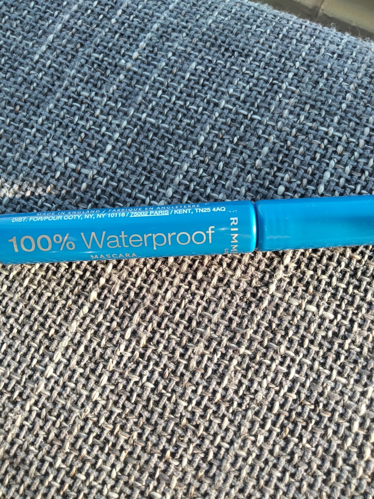 100% Waterproof Mascara - review image