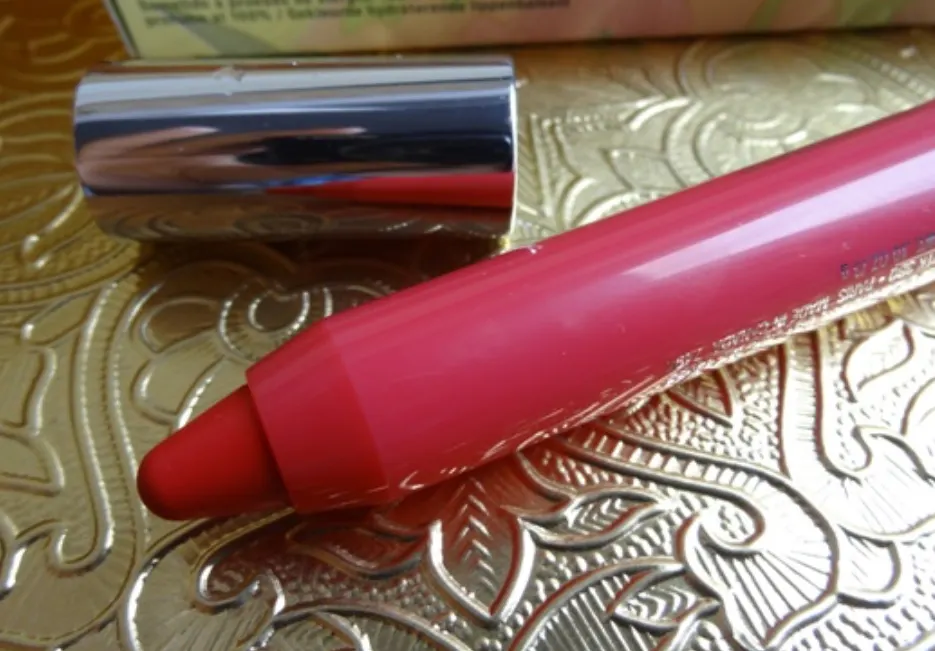 Clinique CHUBBY STICK MOISTURIZING LIP BALM - review image