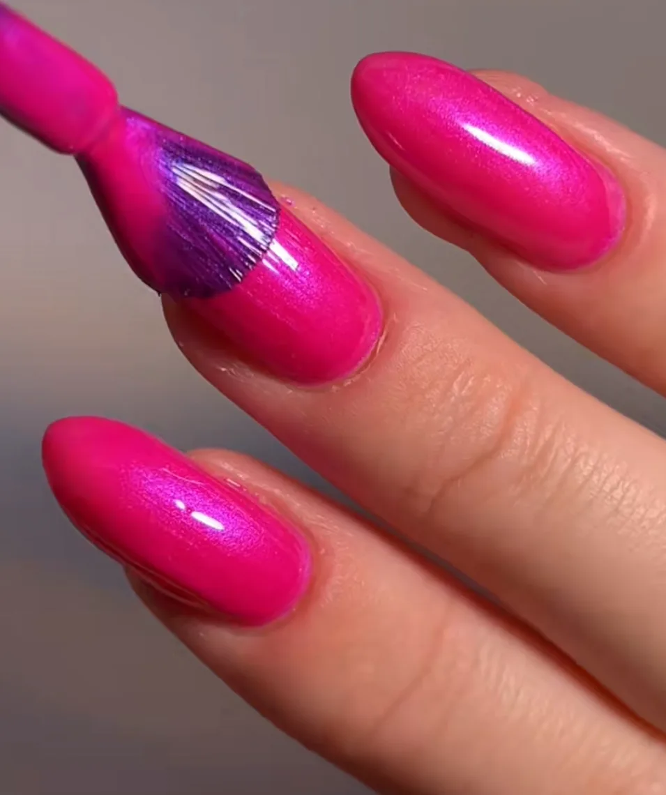 Pink Gellac - 182 Dynamic Pink Gel Nagellak 15ml - Roze Glanzende Gellak - Gelnagellak - Gelnagels Producten - Gel Nails - review image