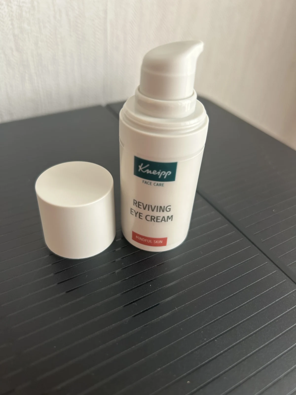 Kneipp Mindful Skin Oogcrème Revitaliserend 15ml - review image