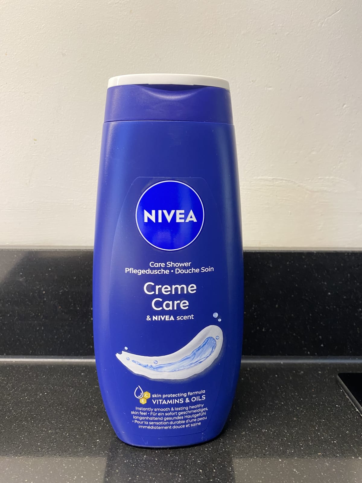 Nivea - CREME CARE shower cream 750 ml - review image