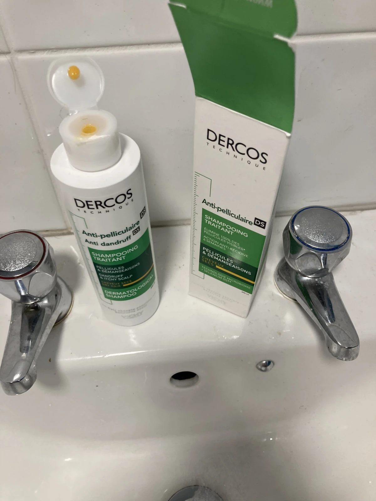 Dercos Anti-Dandruff Shampoo For Normal To Oily Hair - review image