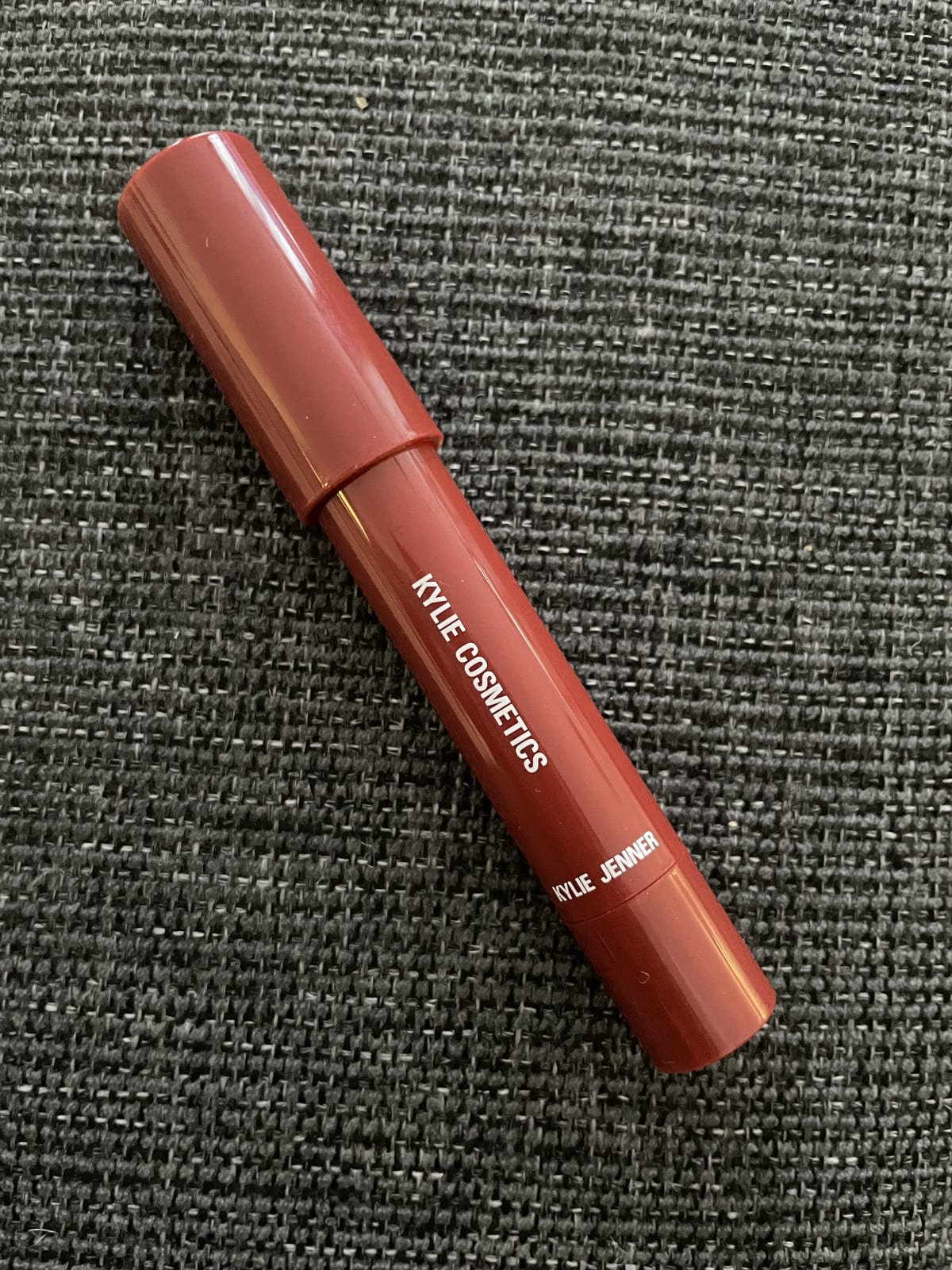 KYLIE COSMETICS Matte Lip Crayon - review image