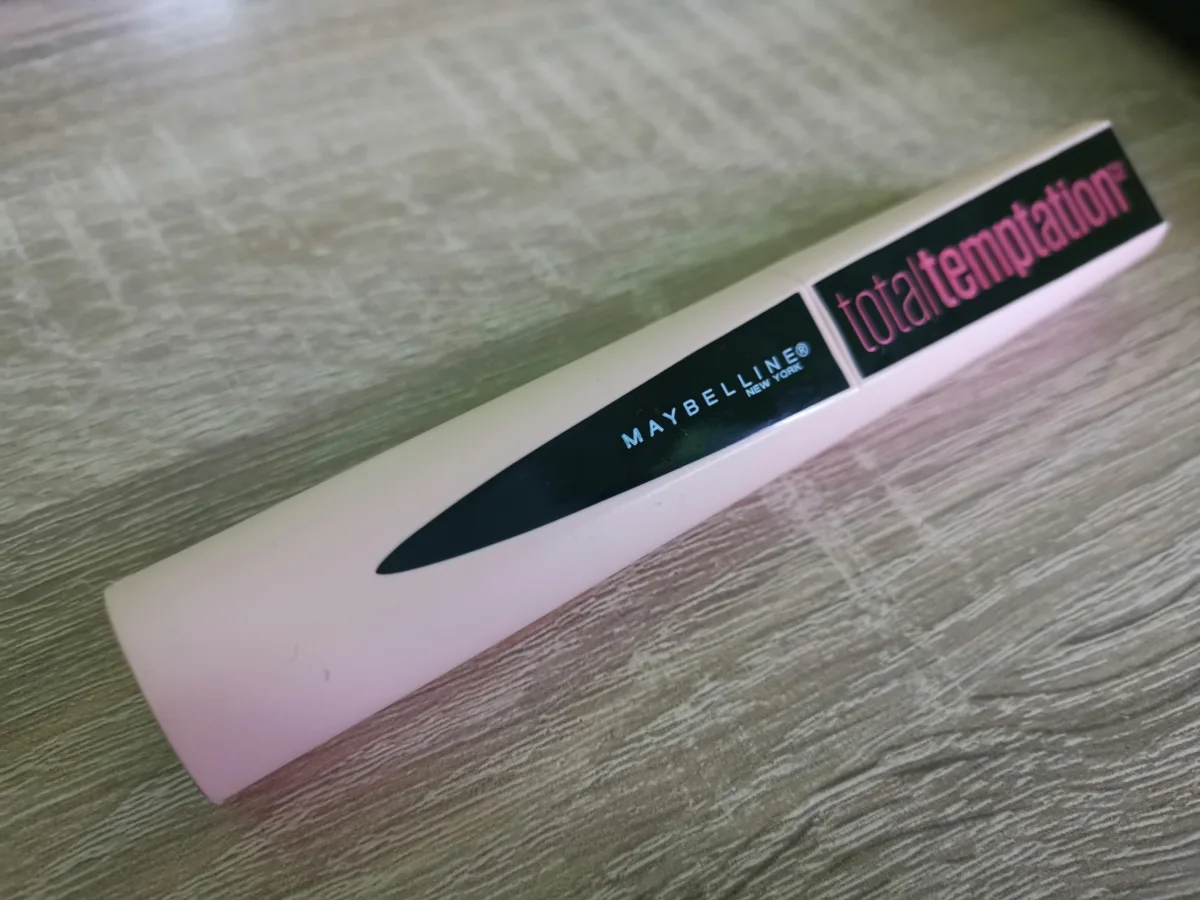 Total Temptation Washable Mascara - review image