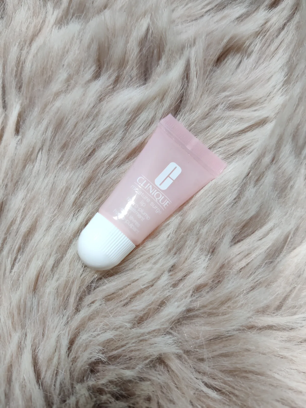 Clinique Moisture Surge™ Moisture Surge™ Lip Hydro-Plump Treatment - review image