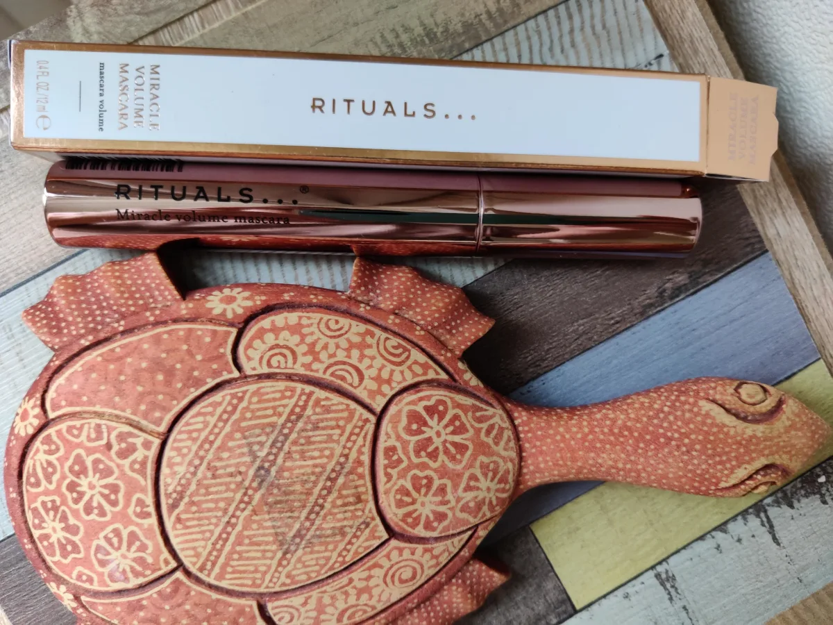 The Ritual of Holi Volume Mascara - review image