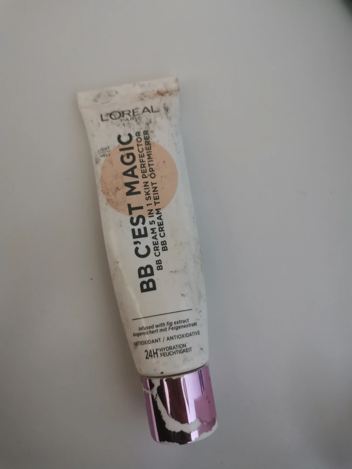 L'Oreal Parijs BB It's Magic - BB Creme 5in1 Perfecterur Naakt teint 01 Zeer duidelijk - review image