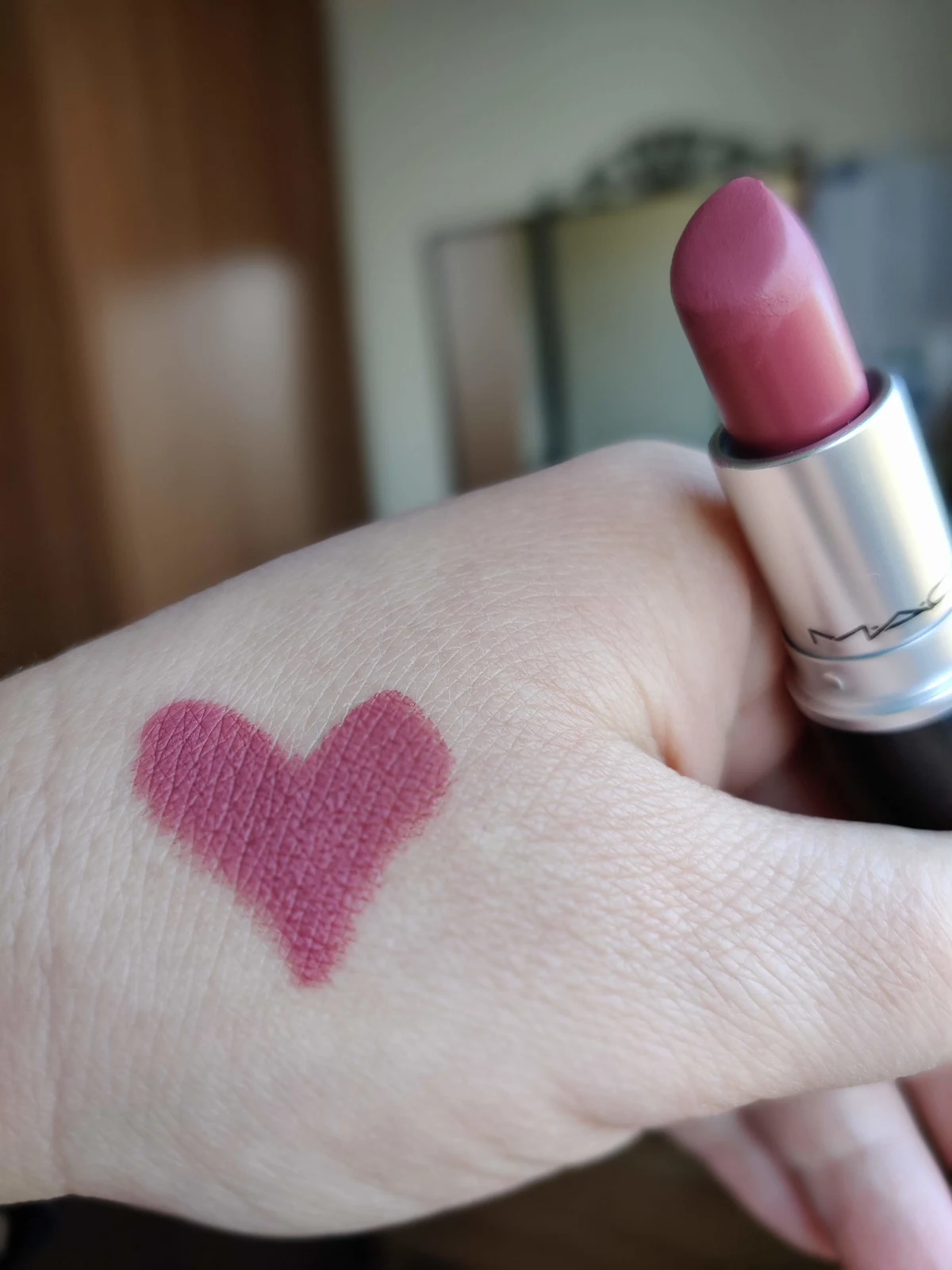 MAC Retro Matte Lipstick - review image