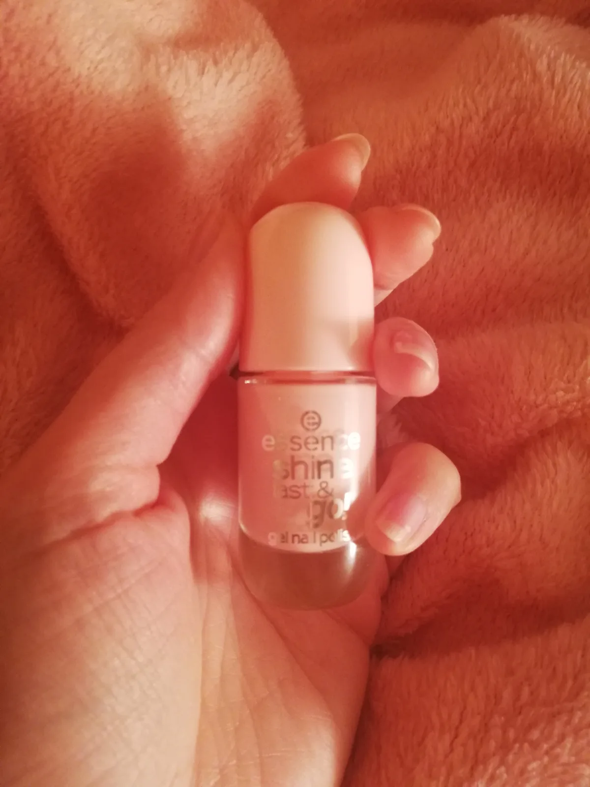 Essence Shine Last & Go! nagellak 8 ml Perzik - review image