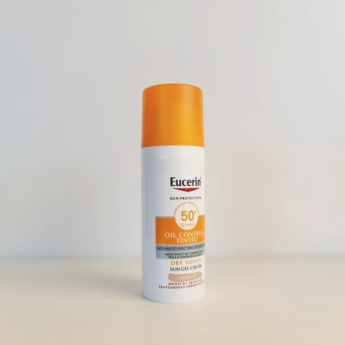 Eucerin Sun Oil Control Gel-Crème SPF 50+ Zonnebrand - 50 ml - review image