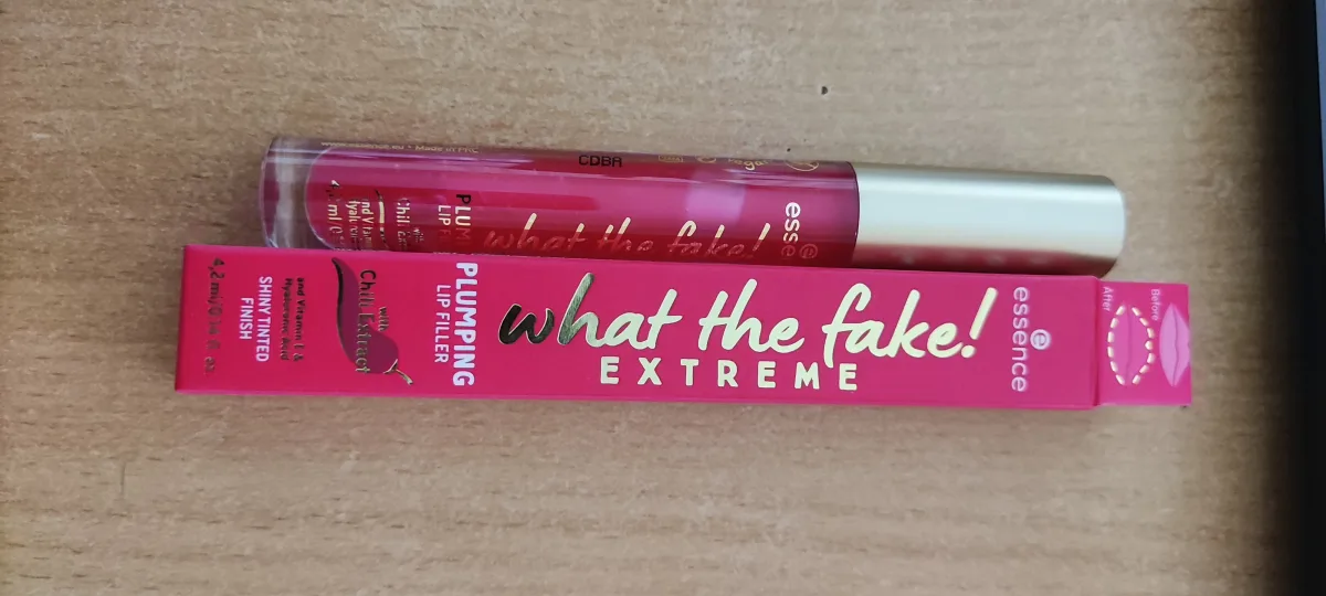 What The Fake Lipgloss - review image