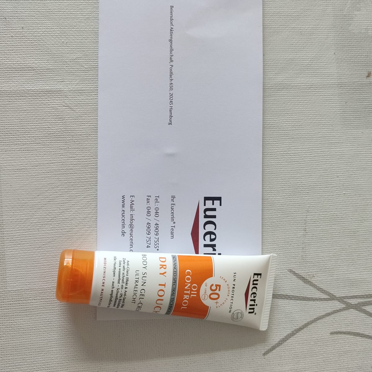 Eucerin Sun Oil Control Gel-Crème SPF 50+ Zonnebrand - 50 ml - review image