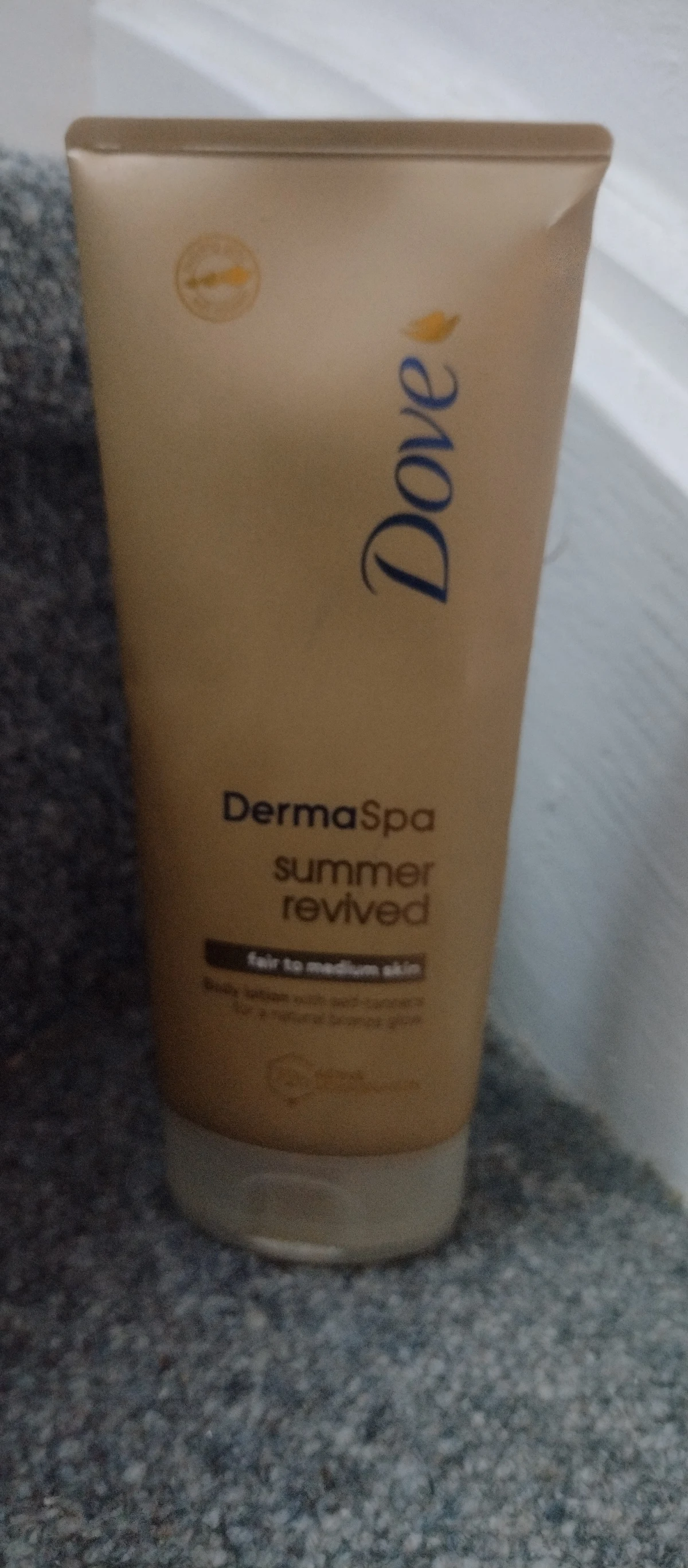 Dove Derma Spa Summer Revived - Fair To Medium Skin - review image