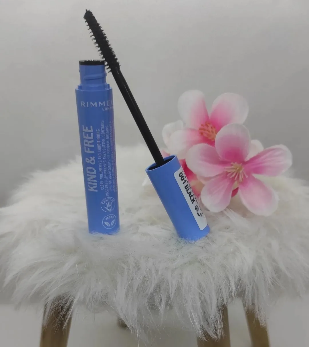 Mascara Rimmel London Kind & Free Zwart Nº 01 (7 ml) - review image