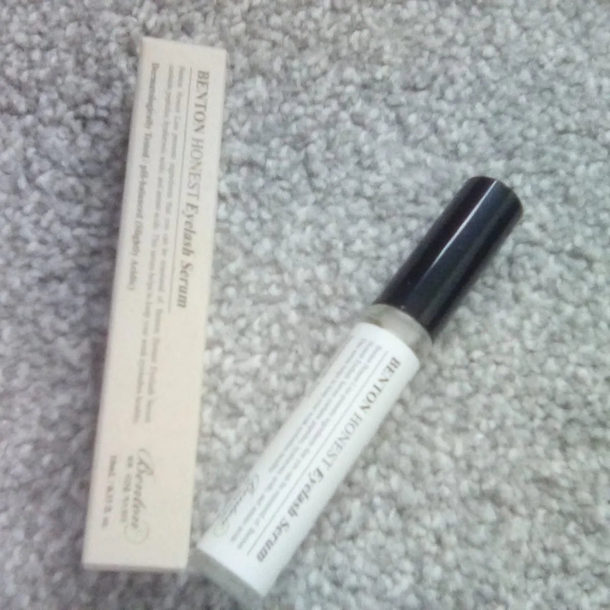 Honest Eyelash Serum - review image