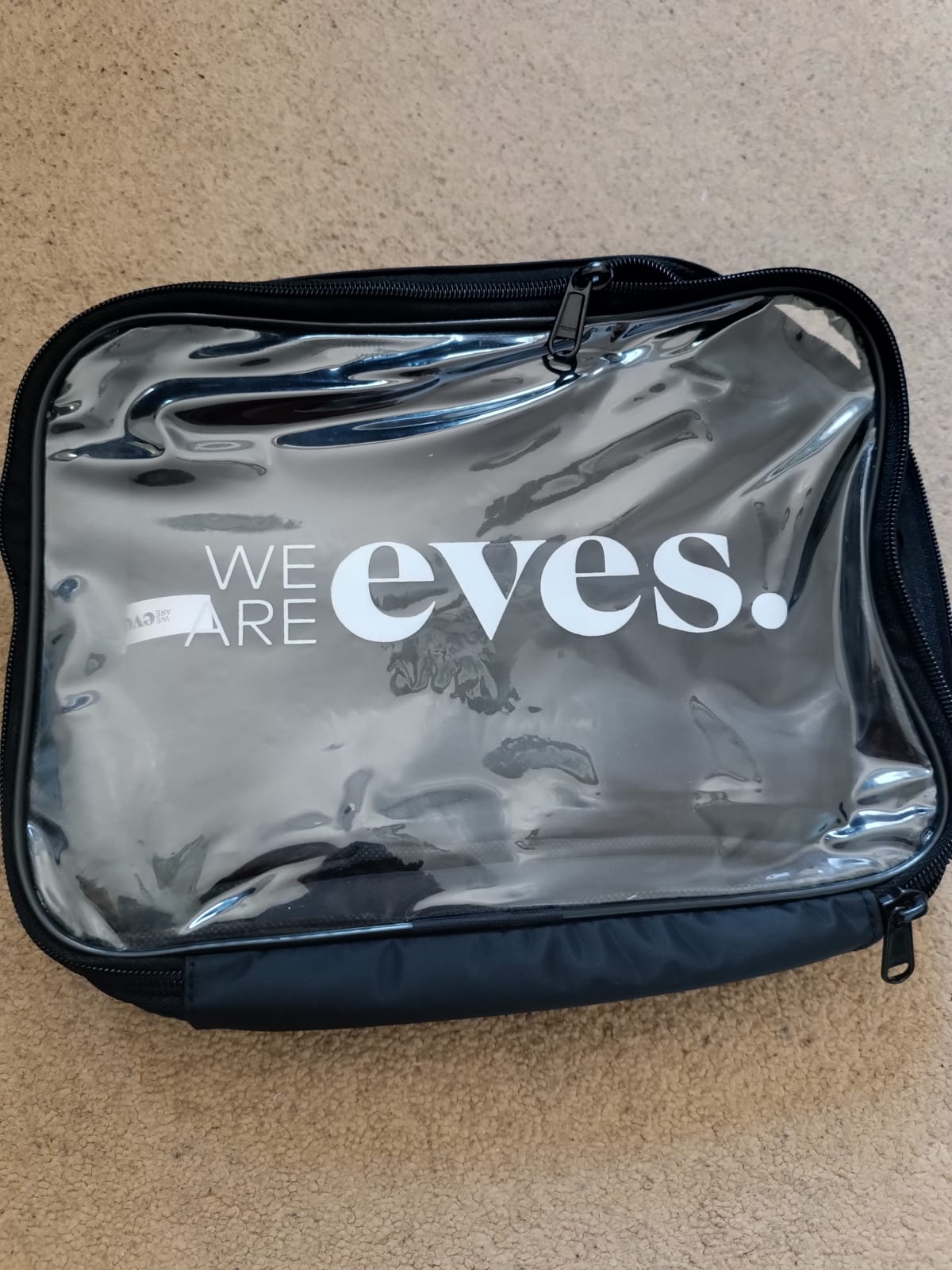 We Are Eves Beauty Bag - review image