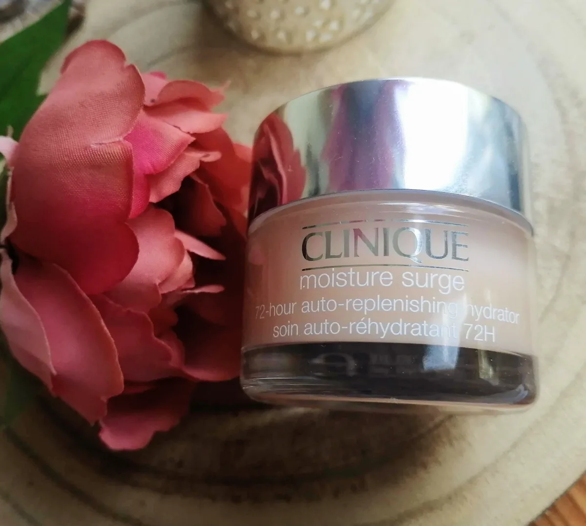 Clinique Moisture Surge 72-Hour Auto-Replenishing Hydrator Gezichtscrème  ml - review image