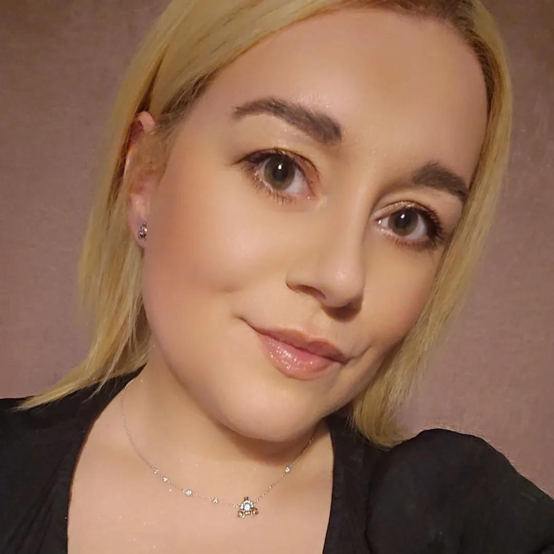 Charlotte's Beautiful Skin Foundation - review image