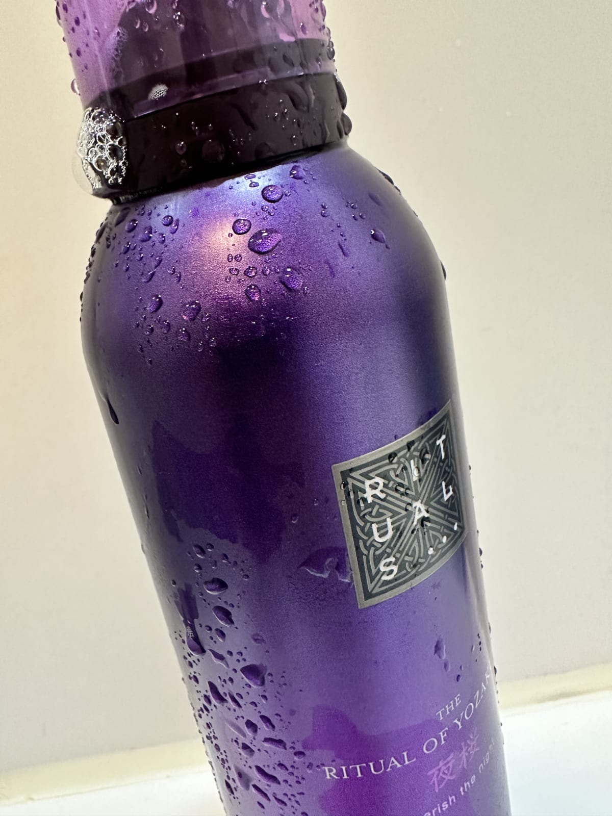 THE RITUAL OF YOZAKURA Foaming Shower Gel - review image