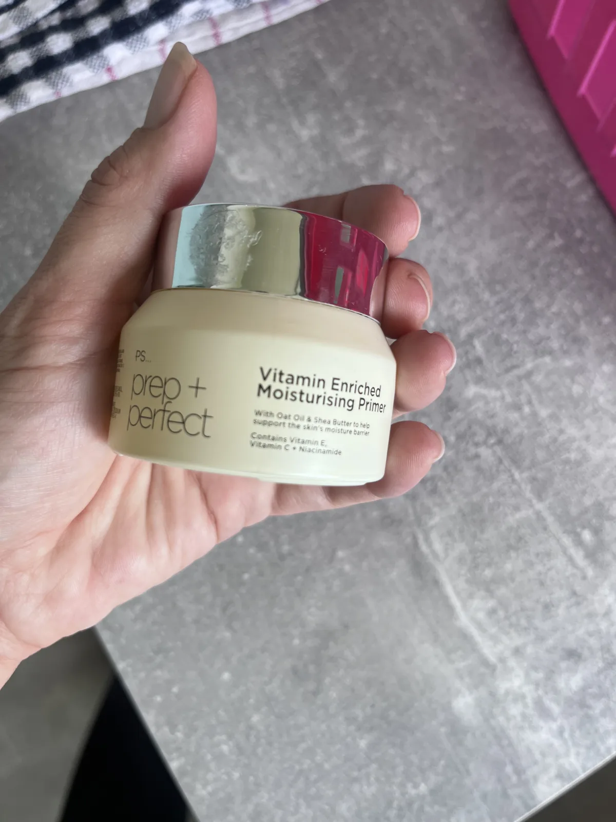 Vitamin Enriched Moisturising Primer - review image