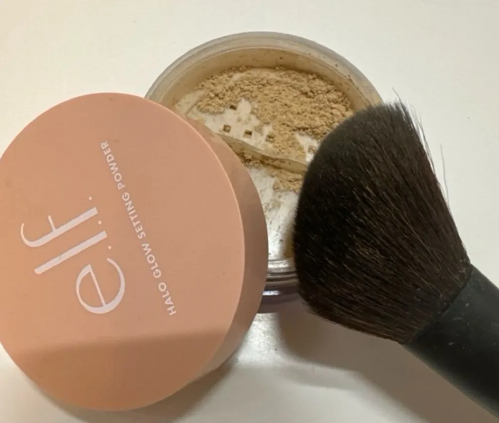 e.l.f. Cosmetics Halo Glow Setting - review image