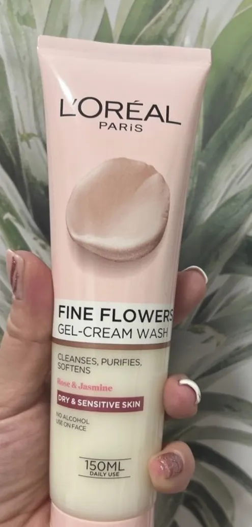 Fine Flowers Gel-Cream Cleansing Wash - review image