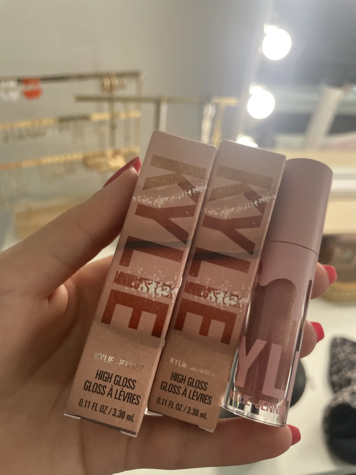 KYLIE COSMETICS High Gloss - review image