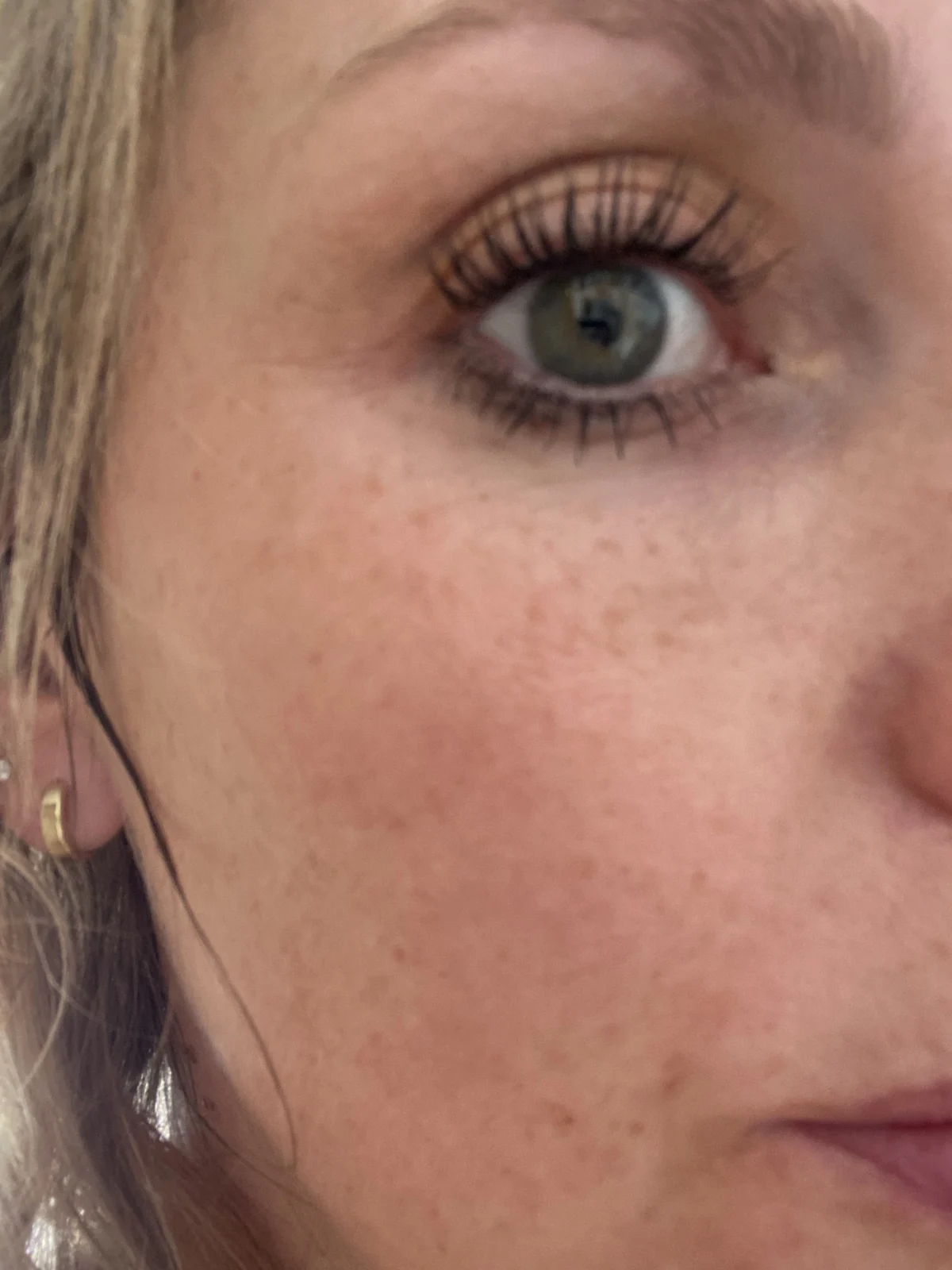 1 Coat Wow! Extra volumizing and lifting mascara - review image