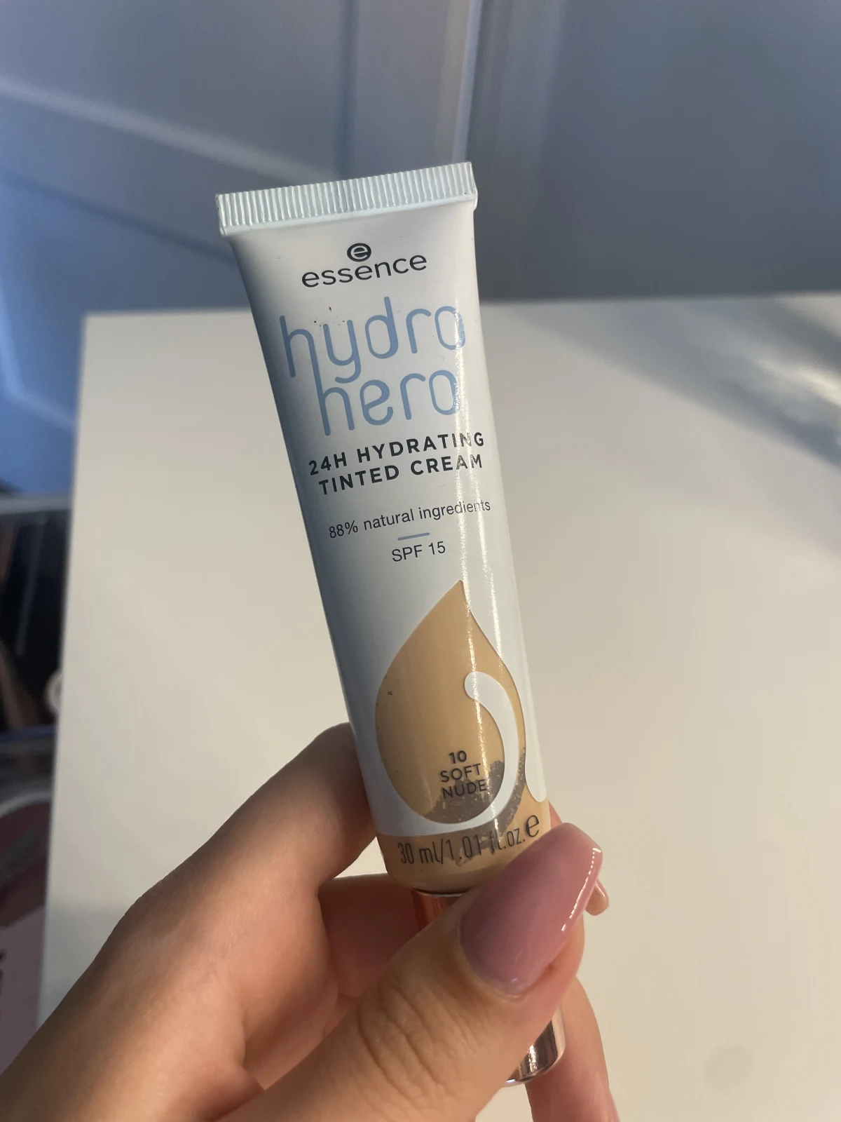 Hydro Hero 05 Natural Ivory 24H Hydrating Tinted Cream - review image