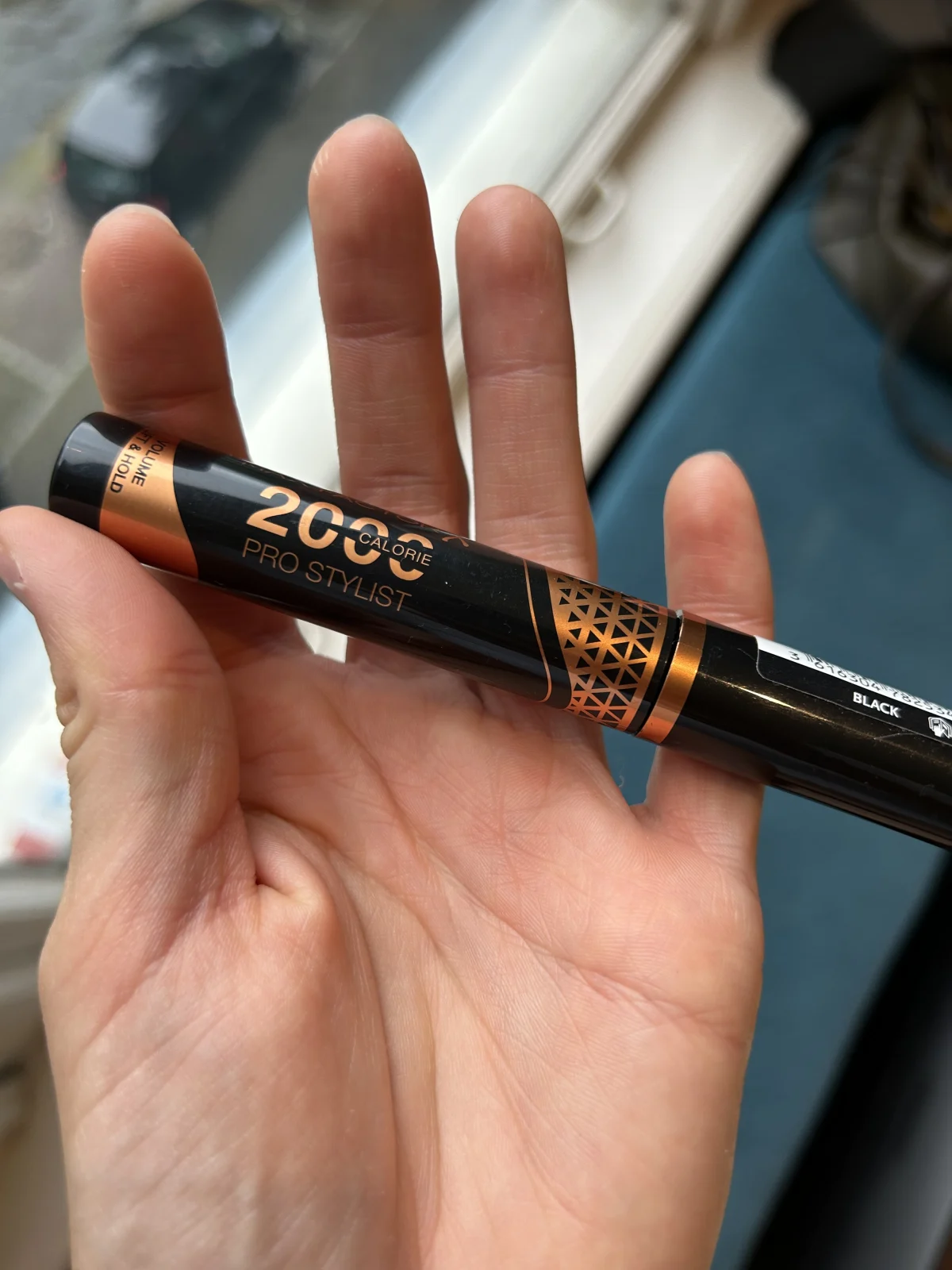 2000 CALORIE PRO STYLIST MASCARA - review image