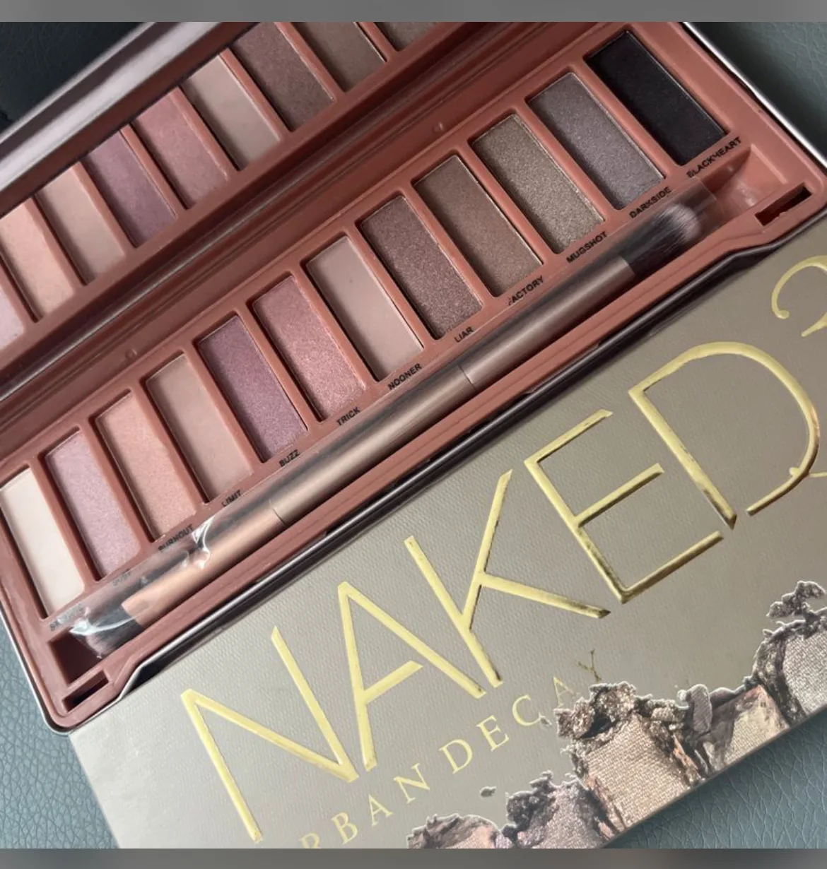 Urban Decay Naked 3 Palette - review image