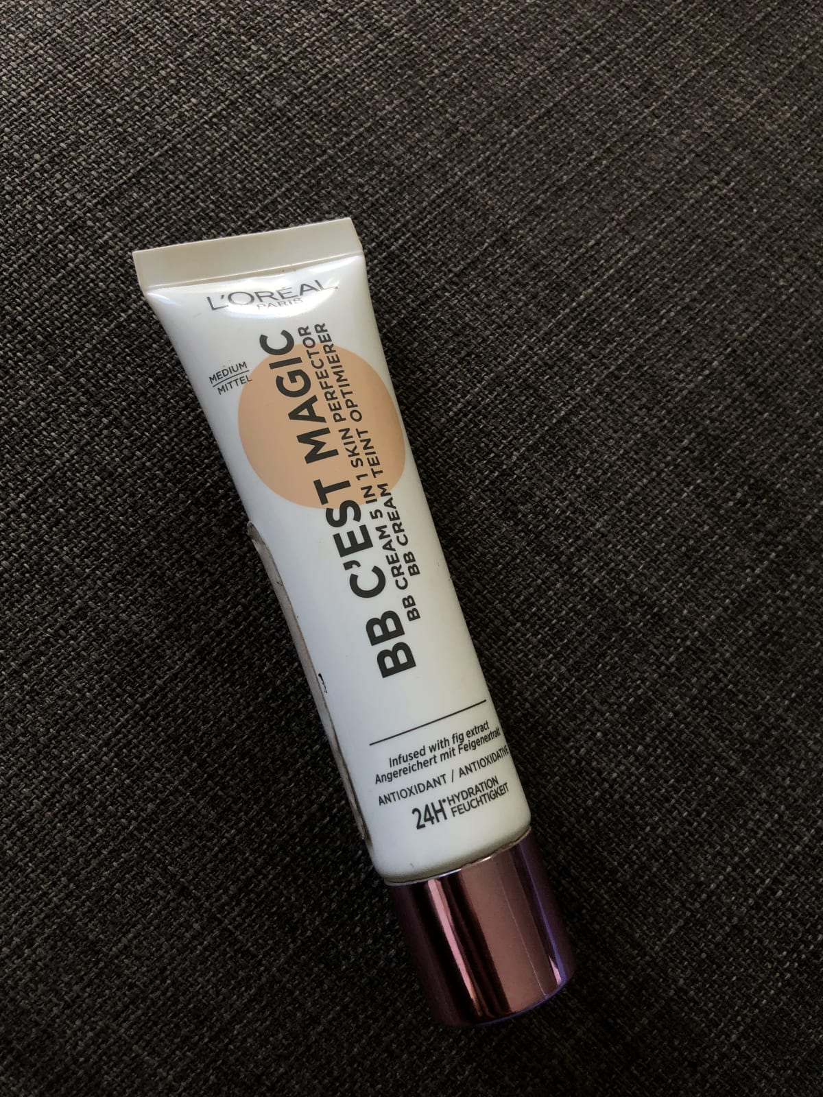 L'Oreal - Wake Up & Glow Bb C'Est Magic Spf20 - Bb Cream Light - review image