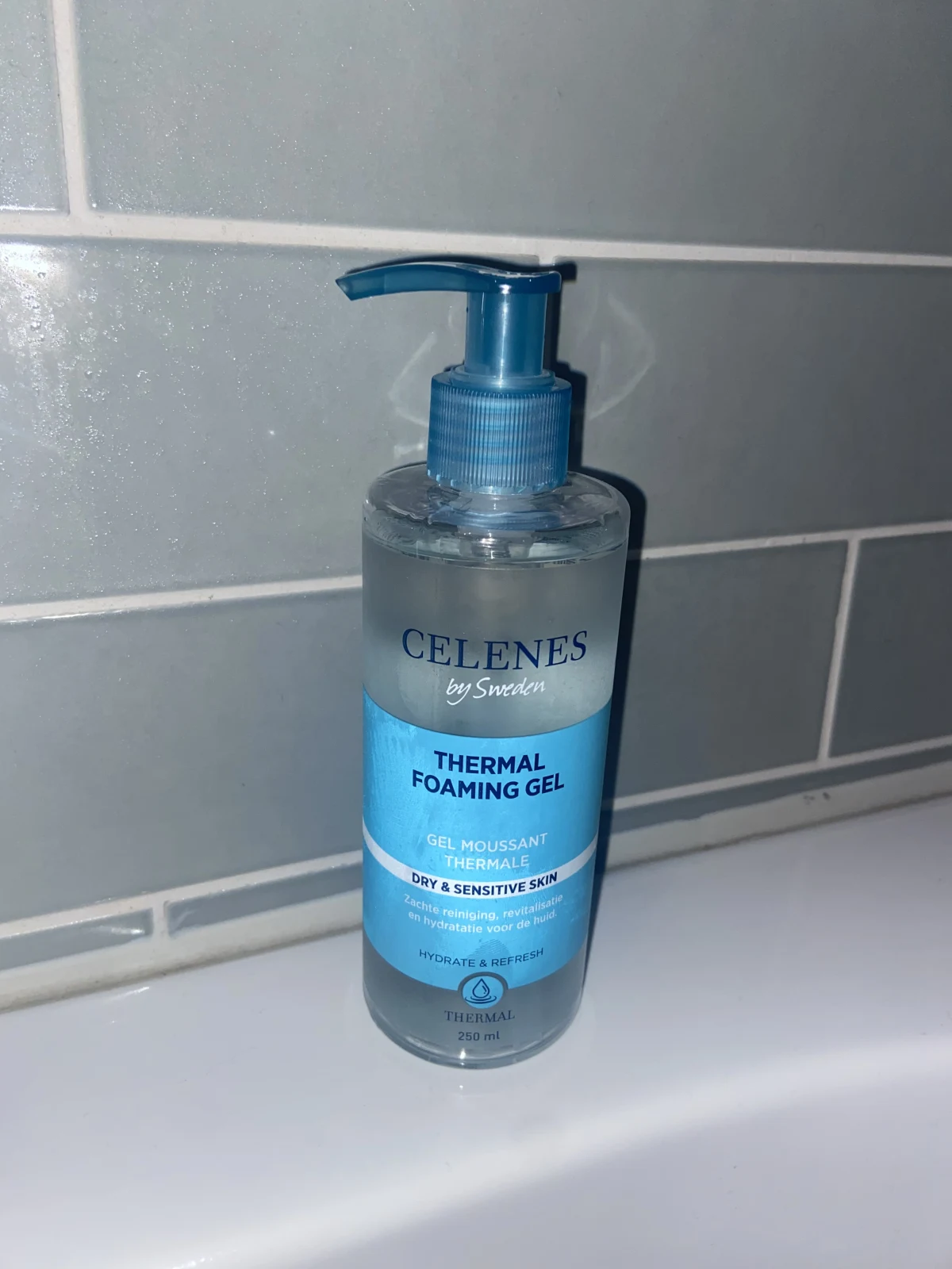 Celenes by Sweden Droge & Gevoelige Huid Face Gel - Gezichtsreiniger - Hydraterend - 250ml - review image