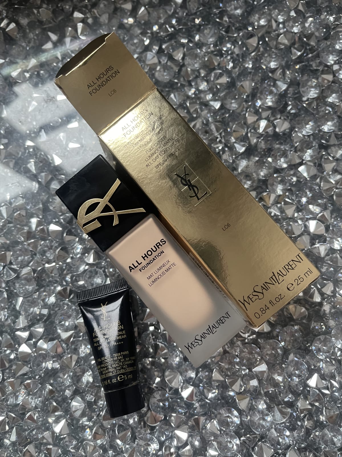 Yves Saint Laurent All Hours All Hours Foundation - review image