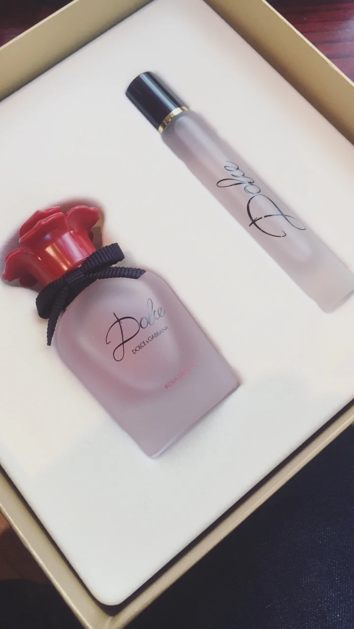 Dolce & Gabbana Dolce Rosa Excelsa Rosa Eau de Parfum Spray  ml - review image