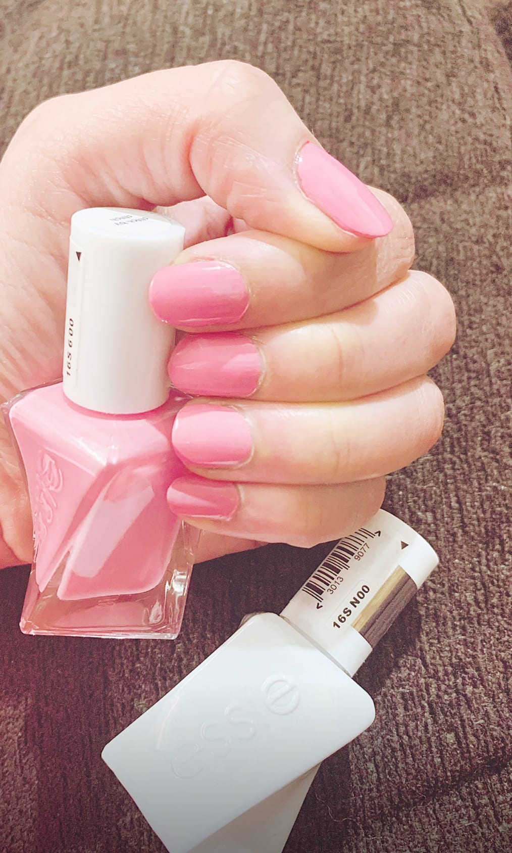 Essie GEL COUTURE NU 462 Blush-wort nagellak Roze - review image