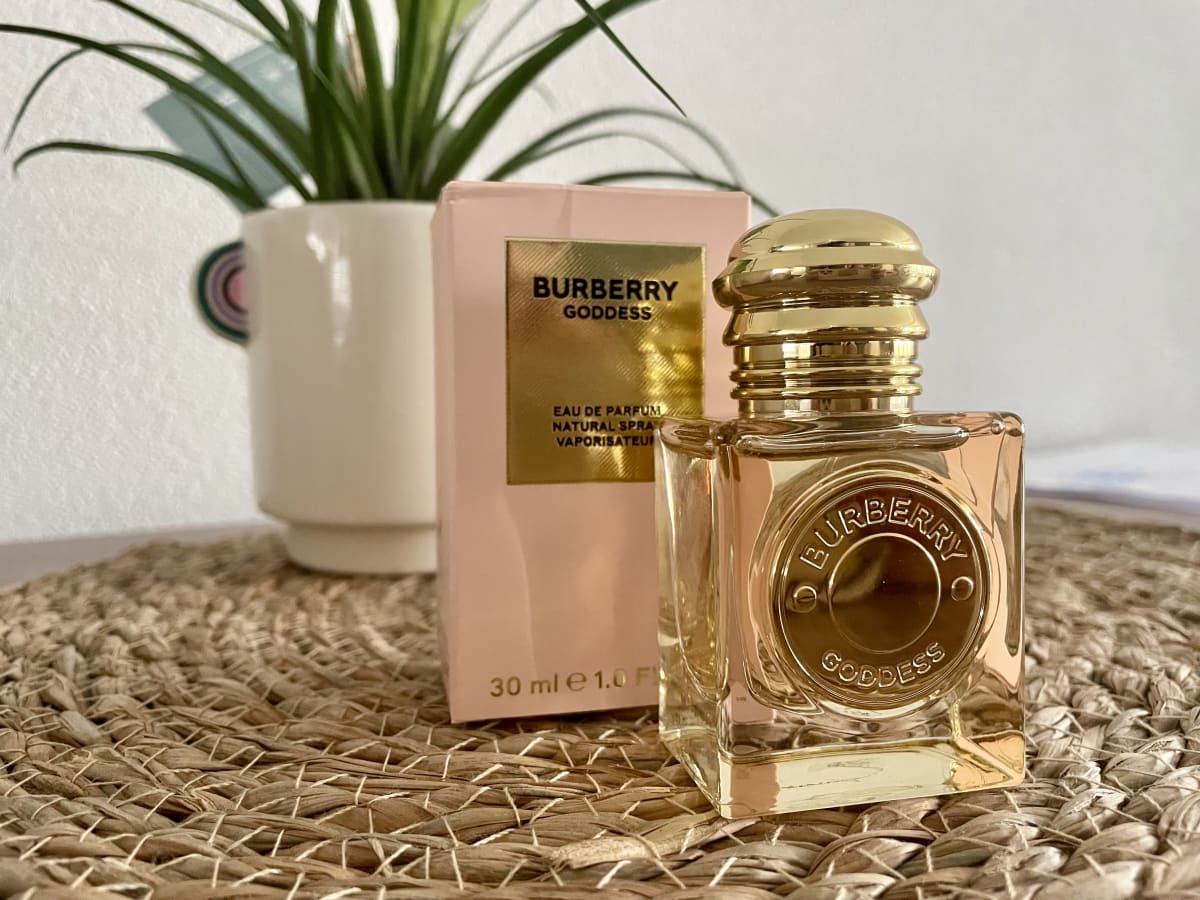 Burberry Goddess Edp Spray - before review image