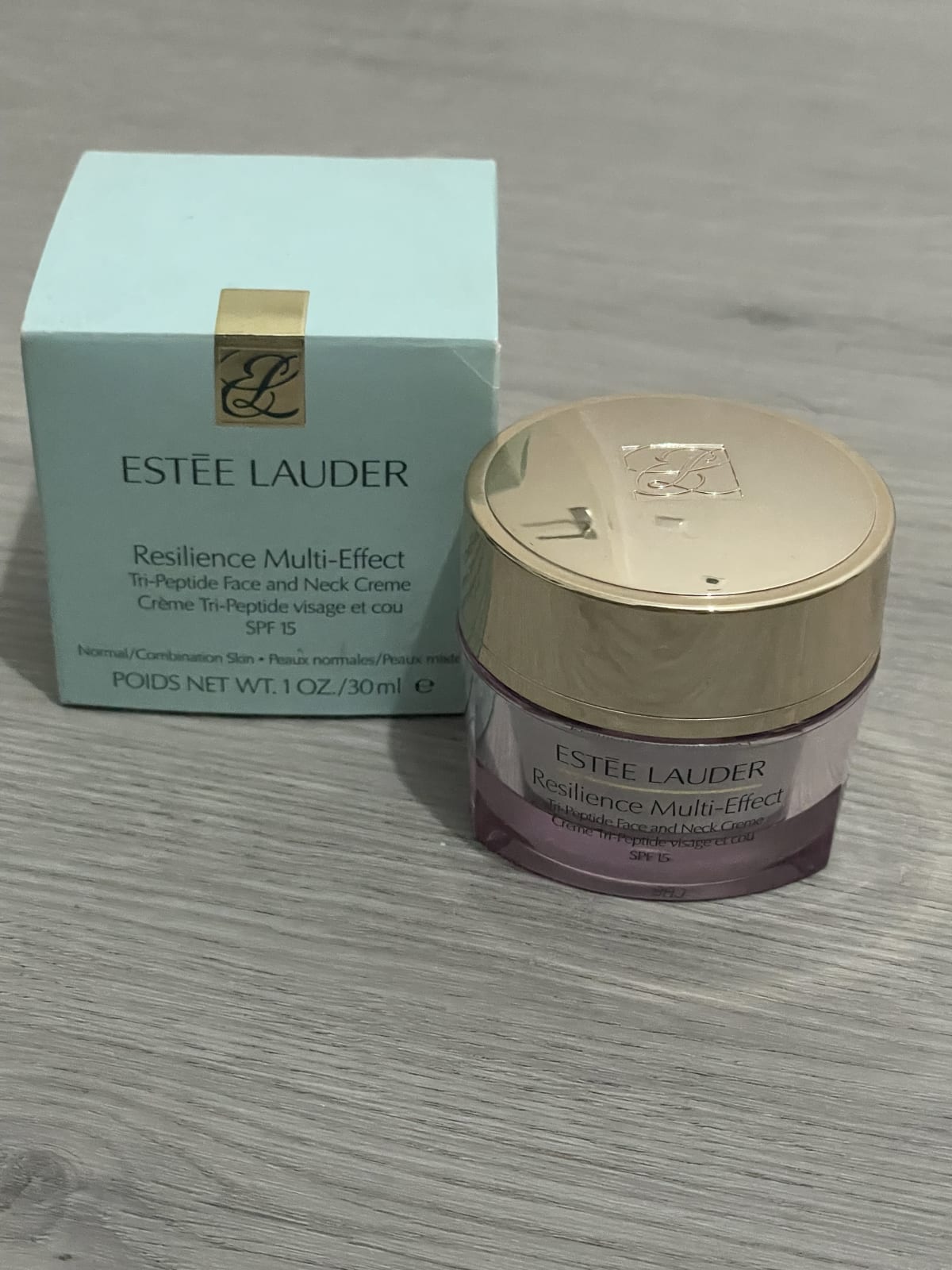 Estee Lauder Resilience Multi Effect Estee Lauder - Resilience Multi Effect Tri-peptide Face & Neck Cream  - - review image