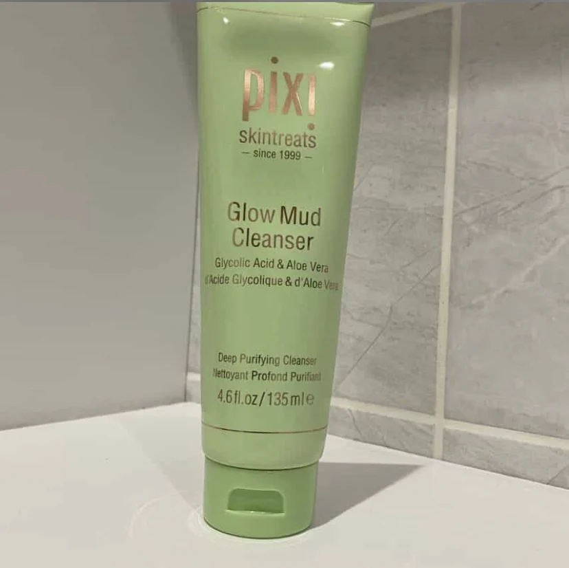 Pixi Glow Mud Cleanser - review image