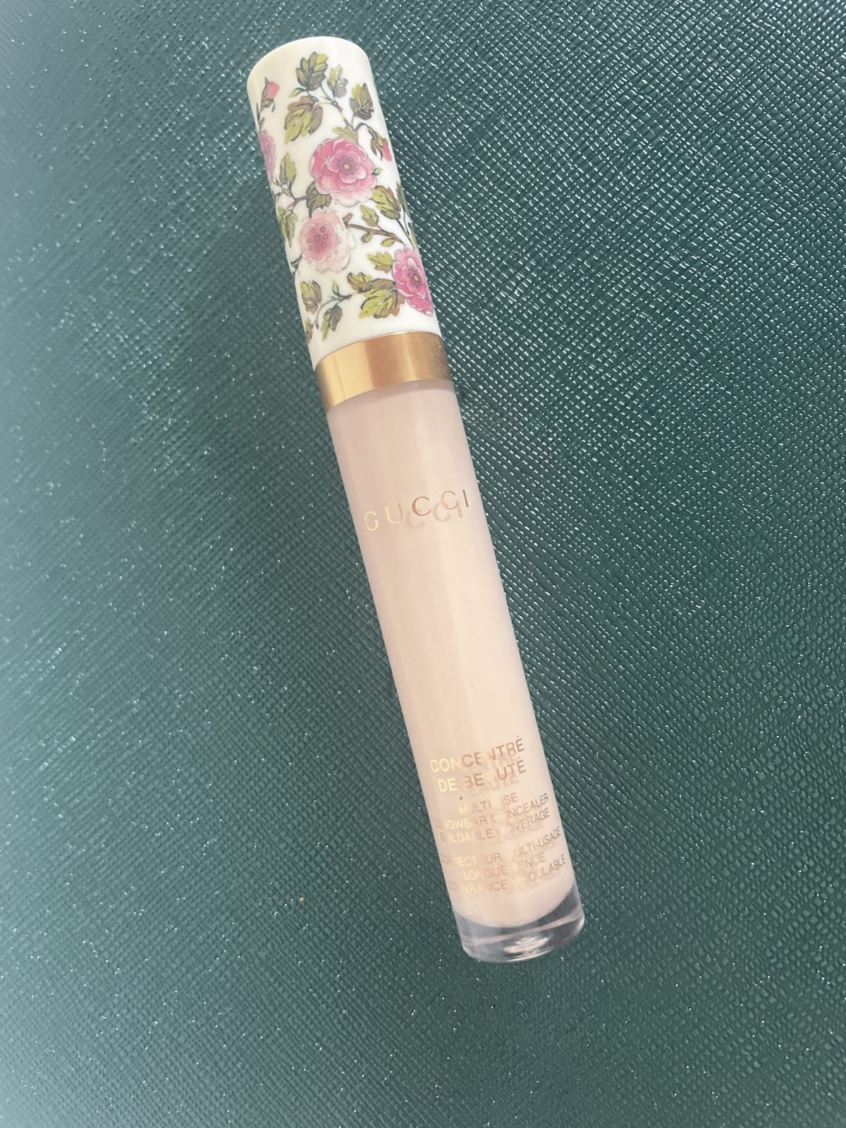 Concentré de Beauté concealer - review image