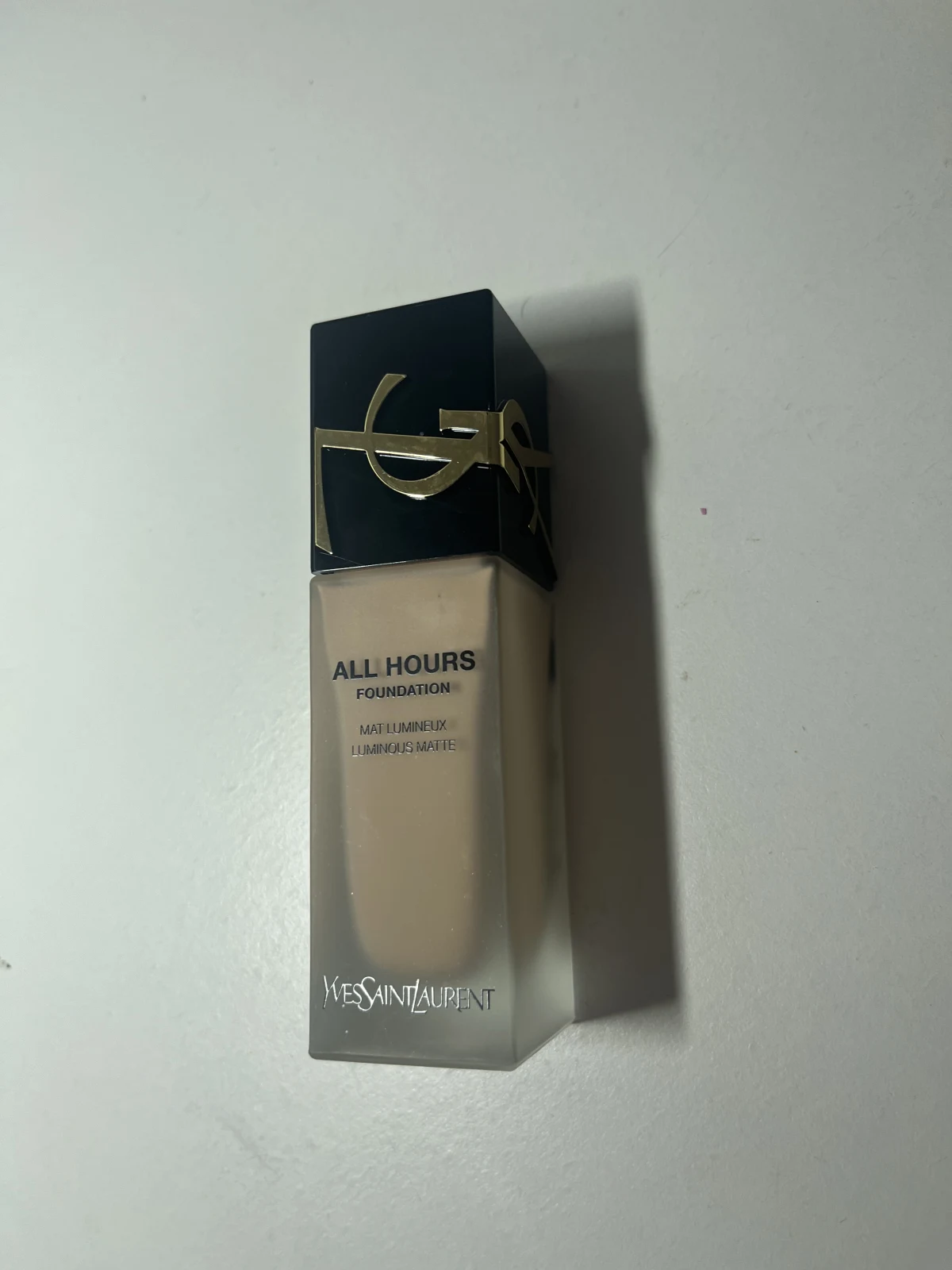 Yves Saint Laurent All Hours All Hours Foundation - review image